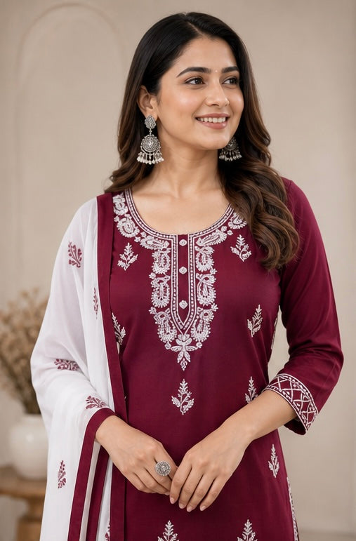 Super-breathable Embroidered Cotton Kurta