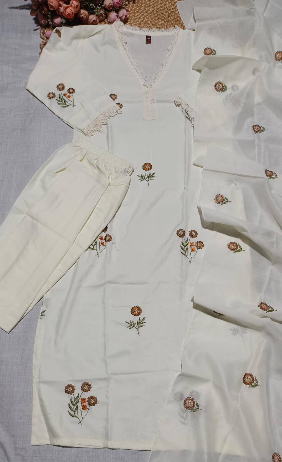 Super-breathable Slub Cotton Embroidered Kurta