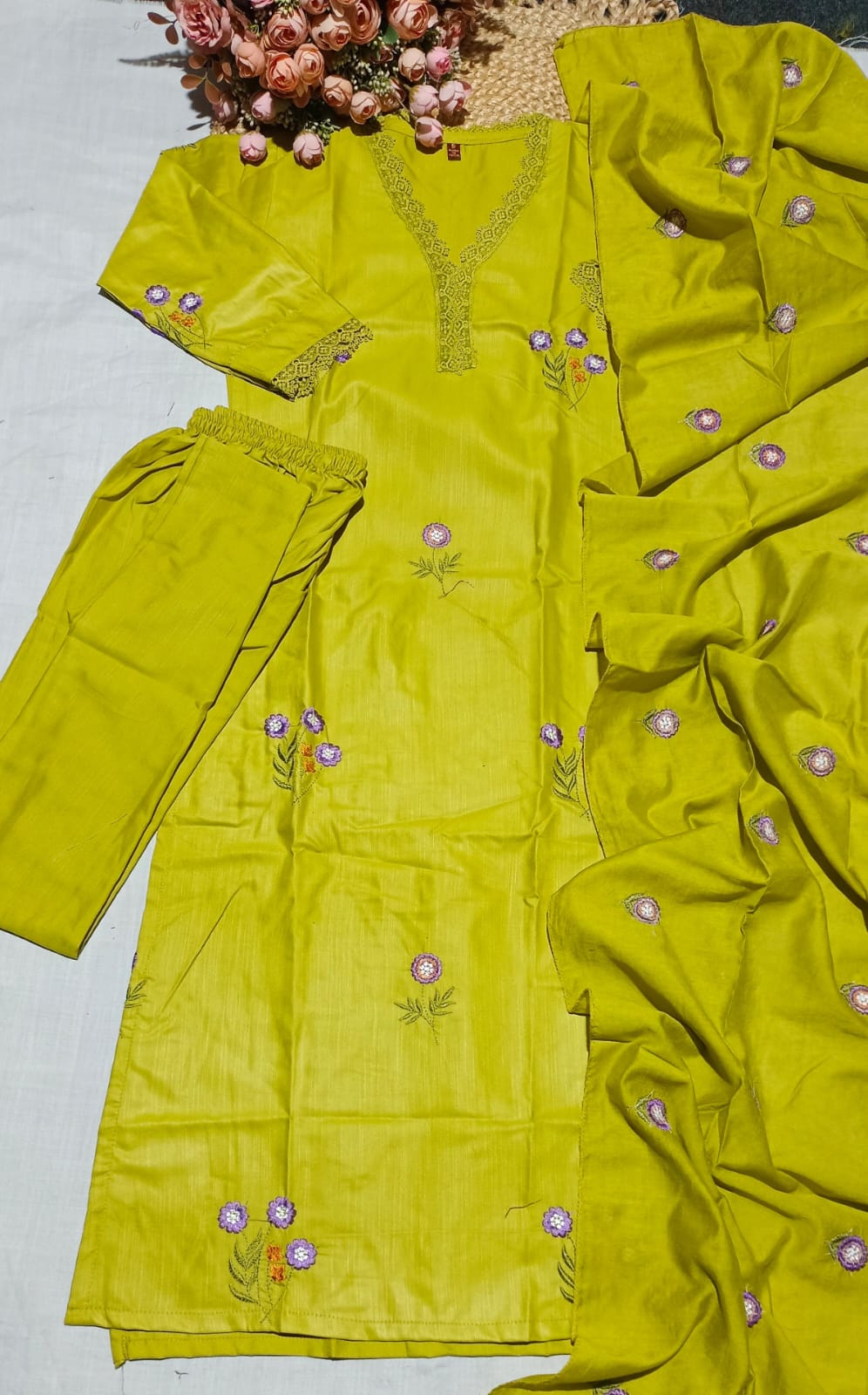 Super-breathable Slub Cotton Embroidered Kurta