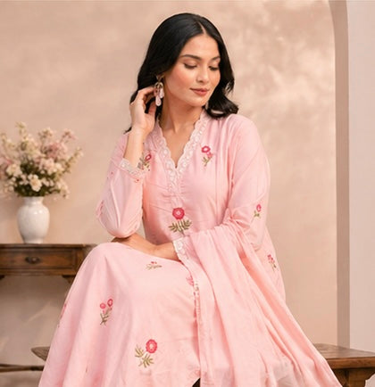 Super-breathable Slub Cotton Embroidered Kurta