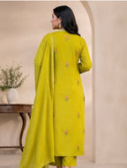Super-breathable Slub Cotton Embroidered Kurta